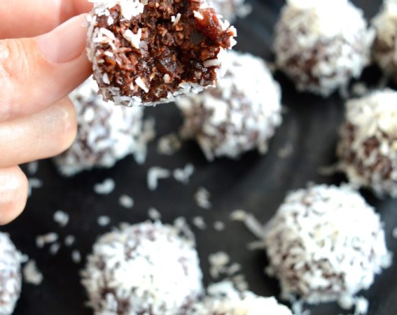 No Bake Coconut and Date Energy Bites